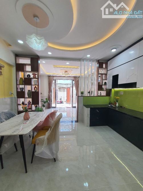 Nhà mới ngang 5m 2 tầng đường Lưu Hữu Phước q8 - 2