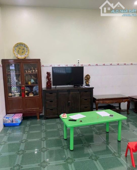 Bán thì tiếc để thì gánh nợ k nỗi !  Chủ kẹt tiền bán nhanh căn nhà ở Diện tích 138m2 - 2