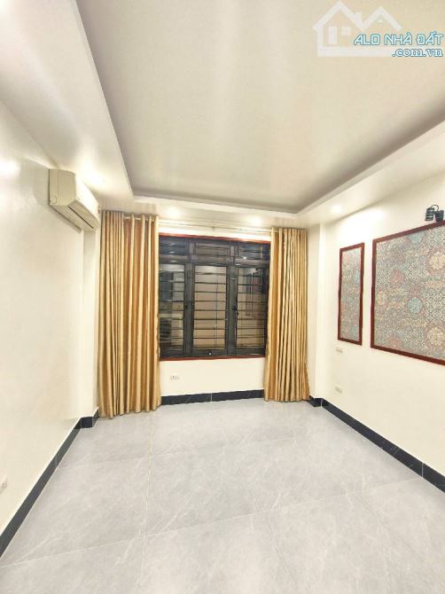 Chính Chủ Cần Bán Nhà Quận Ba Đình - 45m2x5T - Chỉ 10 Tỷ - Sát Phố - Nhà Đẹp Ở Ngay