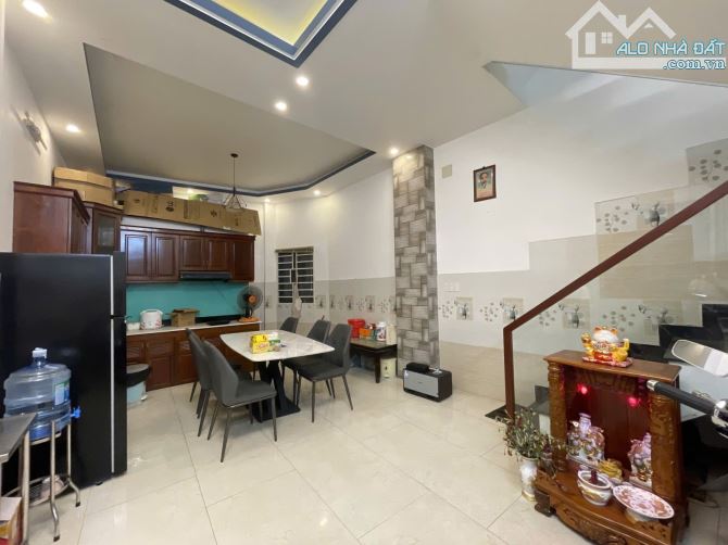 KHU SÂN BAY . NGAY CHỢ . GẦN MẶT TIỀN NGUYỄN KIỆM . CÁCH HXH 15M . 4TẦNG . 50M2, NGANG 4.5 - 2