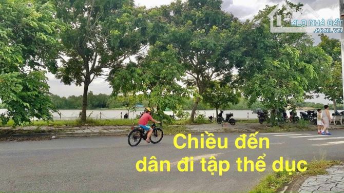 Bán đất biệt thự ven sông đường ND.Trinh Quận 9 cũ gần chợ long Trường (298m2) 42 tr/m2 - 2