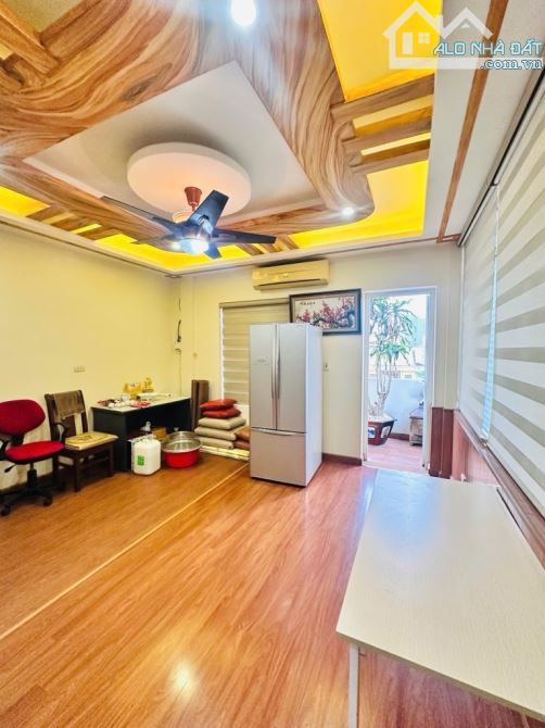 Bán nhà Doãn Kế Thiện, dt67m, phân lô vỉa hè, ô tô, lô góc, 8 tầng Thang máy, kinh doanh. - 2