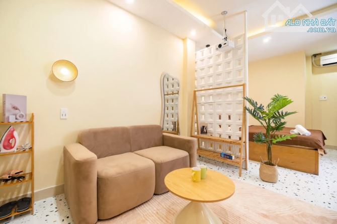 BÁN TÒA CĂN HỘ DỊCH VỤ PHỐ GIÁP NHẤT 190M 9 TẦNG LÔ GÓC 2 THOÁNG Ô TÔ TRÁNH DOANH THU 250/ - 2