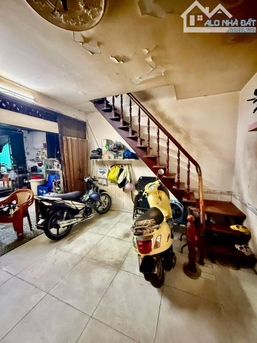 NGAY CẦU HẬU GIANG QUẬN 6--130M2--2 MẶT TIỀN TRƯỚC SAU--2 TẦNG --GIÁ CHỈ :8.6 TỶ(TL) - 2