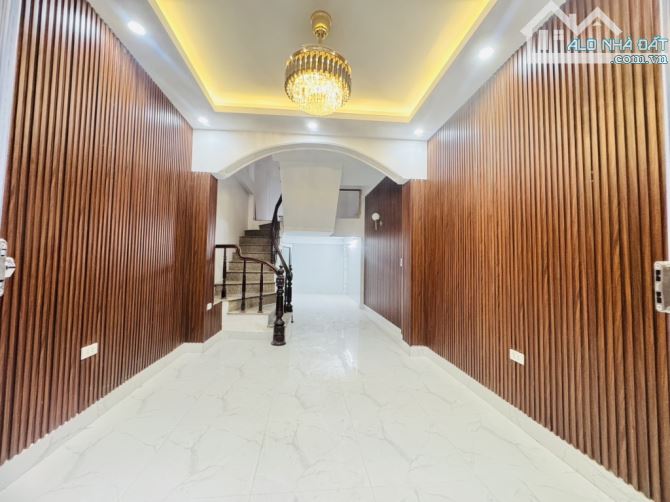 SIÊU PHẨM ĐƯỜNG GIẢI PHÓNG - THỊNH LIỆT, TRUNG TÂM HOÀNG MAI, Ô TÔ ĐỖ CỬA, 5 TẦNG XÂY MỚI - 2