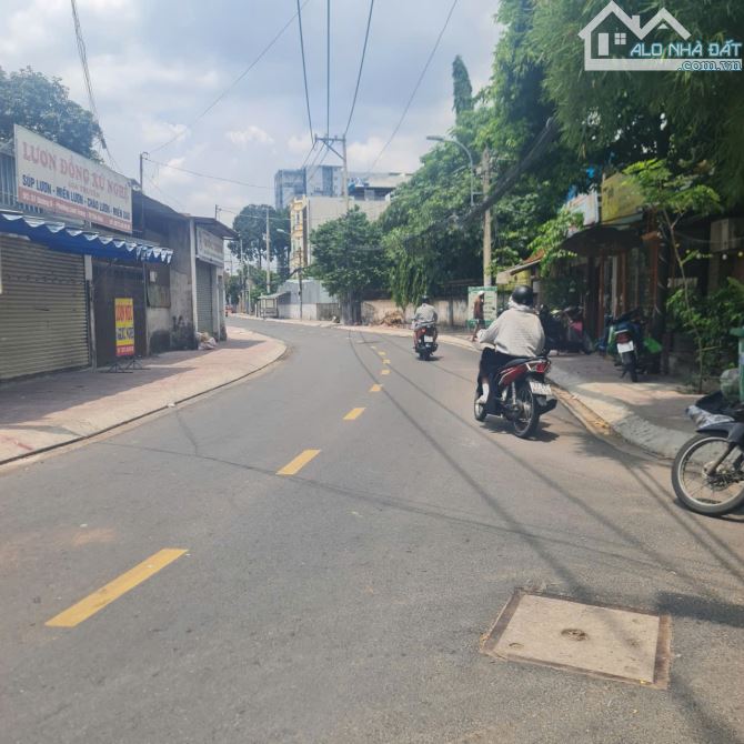 CHỦ NGỘP CẦN BÁN GẤP NHÀ 3 TẦNG XE HƠI NGỦ TRONG GIÁ CHỈ 9.5 ĐÒNG - 2
