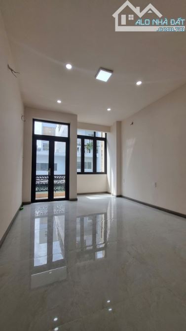 NHÀ ĐẸP – TRUNG TÂM Q8 – TẠ QUANG BỬU – CHÁNH HƯNG - 65m² (4 x 16.5) – 9.8 TỶ - 2