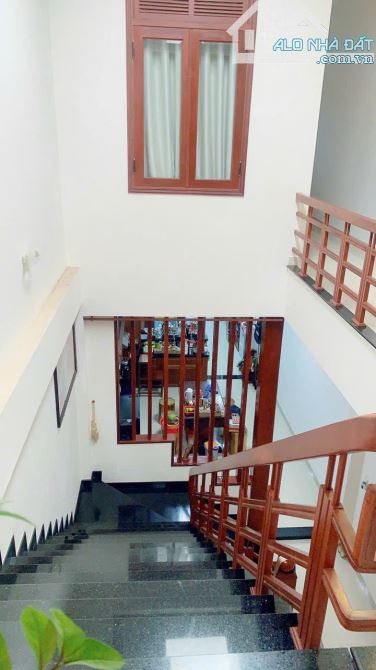 Cần bán căn nhà đẹp hẻm Lý Thái Tổ gần chợ Bà Định, Pleiku - Gia Lai - 2