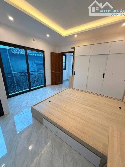 Bán nhà mới Lô góc, 2 mặt thoáng , Đa Sỹ - Hà Đông, 40m2 , 5 tầng , giá 6.4 tỷ - 2