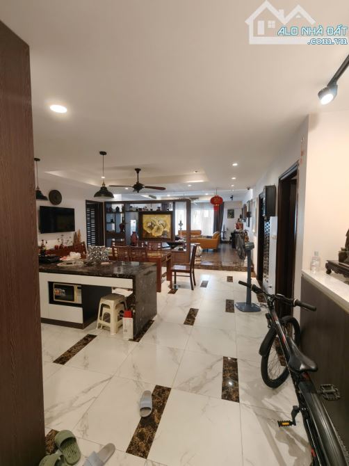 BÁN CHUNG CƯ CAO CẤP MẶT PHỐ LÁNG HẠ – 195M² – TẦNG 6 – 17 TỶ -CỰC HIẾM –DIỆN TÍCH KHỦNG - 2