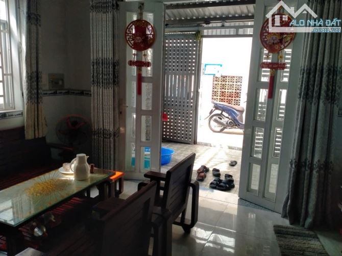 Bán nhà 2 tầng phường Phú Thuận (cạnh KDC Nam Long); 5x20m (3PN); không quy hoạch; SHR - 2