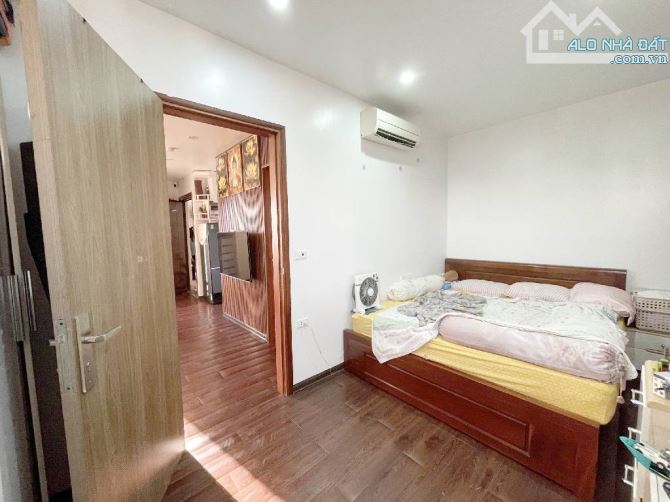 CHUNG CƯ CT2C HOÀNG QUỐC VIỆT -45M² – 2 NGỦ – FULL ĐỒ – VIEW THOÁNG- HÀNG XÓM STARLAKE - 2
