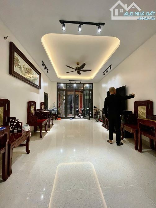 🏆 VỊ TRÍ VÀNG CHÙA QUỲNH – NHÀ ĐẸP Ở NGAY – 55M² MẶT TIỀN 4.9M CHỈ 15.8 TỶ 🏆 - 2