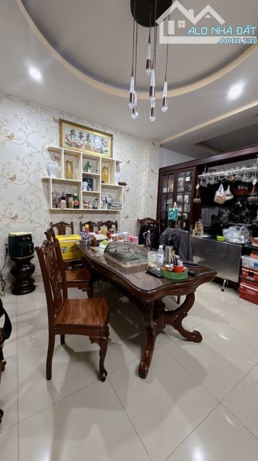 Nhà 100m2, 4 tầng, Hxh 4m thông, nội thất đẹp, khu Vip Nguyễn Văn Công Gò Vấp chỉ 12 tỷ. - 2