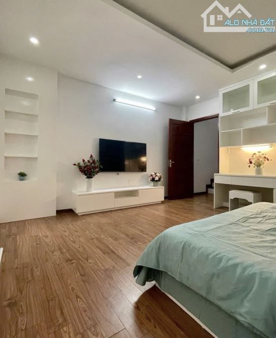 ❌BÁN NHÀ GẦN PHỐ NGUYỄN KHÁNH TOÀN- 44M- 6 TẦNG- HƠN 11 Tỷ - 3