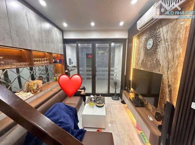 BÁN GẤP! Nhà Âu Cơ, Tây Hồ – 42m2, 4 tầng, 4 ngủ, có ô chờ thang máy - 3