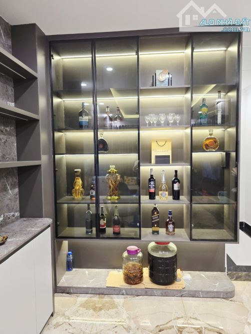 🌟 SIÊU PHẨM GIANG BIÊN – NỘI THẤT ĐẸP – Ô TÔ ĐỖ CỬA 🌟 💰 Giá chỉ 6 tỷ – Sổ đỏ đẹp - 3