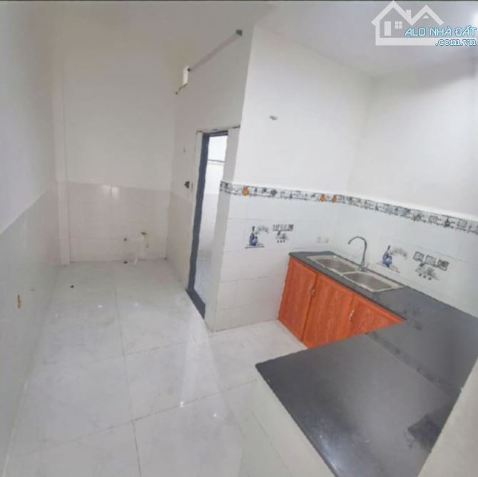 Bán nhà HXH Âu Dương Lân Q.8 - 55 M2 - 3 tầng - 5.3 Tỷ - 3