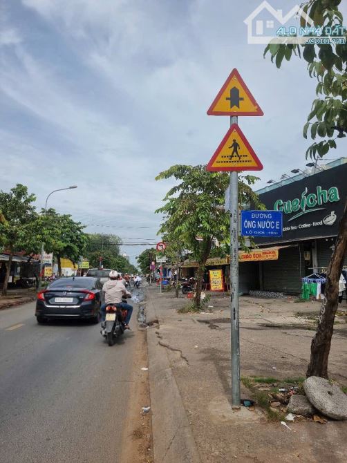 Mặt tiền Song Hành, Trung Chánh, Hóc Môn, 10x20m đang cho thuê 23 Triệu/th - 3