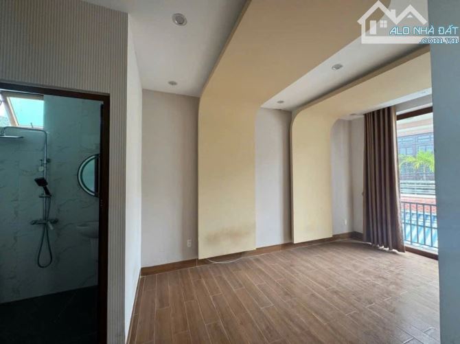 NHÀ 2 MẶT KIỆT Ô TÔ–FULL NỘI THẤT SANG TRỌNG–VIEW BIỂN CỰC ĐẸP–SÁT BIỂN NGUYỄN TẤT THÀNH🏖 - 3