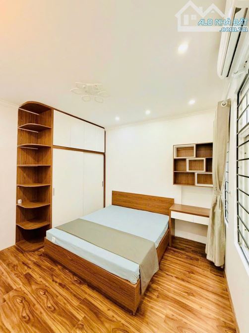Đẩy nhanh nhà HBT - Cách 1 nhà ra đường ô tô tránh nhau - ngõ trước nhà 3 gác tránh xe máy - 3