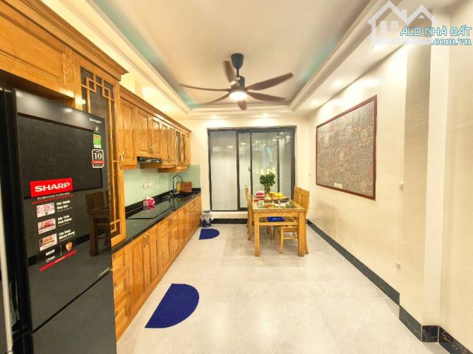 Chính Chủ Cần Bán Nhà Quận Ba Đình - 45m2x5T - Chỉ 10 Tỷ - Sát Phố - Nhà Đẹp Ở Ngay