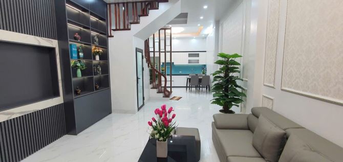 Bán nhà Trần Thái Tông, Cầu Giấy, 43m, 5 tầng, mặt tiền 4.2m, giá 9.8 tỷ - 3