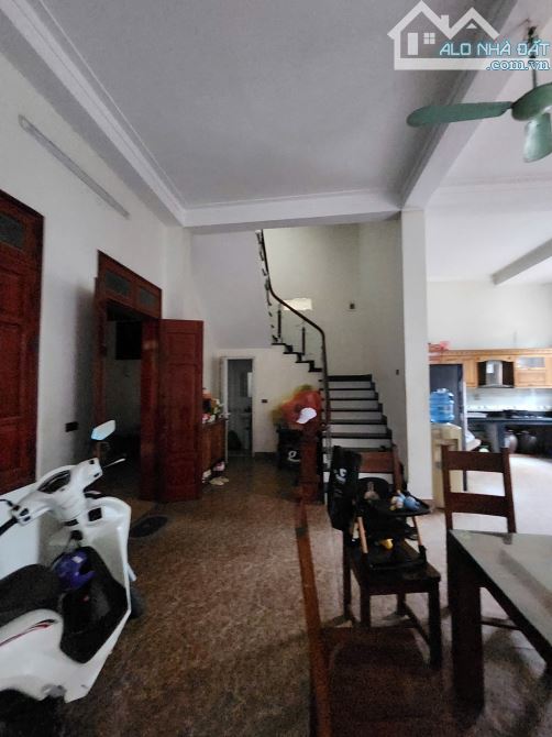 Bán nhà trục chính Niềm xá .P. Kinh Bắc. dt 276m2 mt 9.13m hướng Tây Bắc .giá 20tỷ - 3