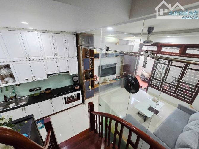 Bán nhà đẹp Long Biên, ngõ to như phố, ô tô tránh nhau cách 10m, ful.l nội thất, giá 6 tỷ+ - 3