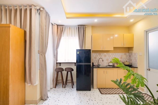 BÁN TÒA CĂN HỘ DỊCH VỤ PHỐ GIÁP NHẤT 190M 9 TẦNG LÔ GÓC 2 THOÁNG Ô TÔ TRÁNH DOANH THU 250/ - 3