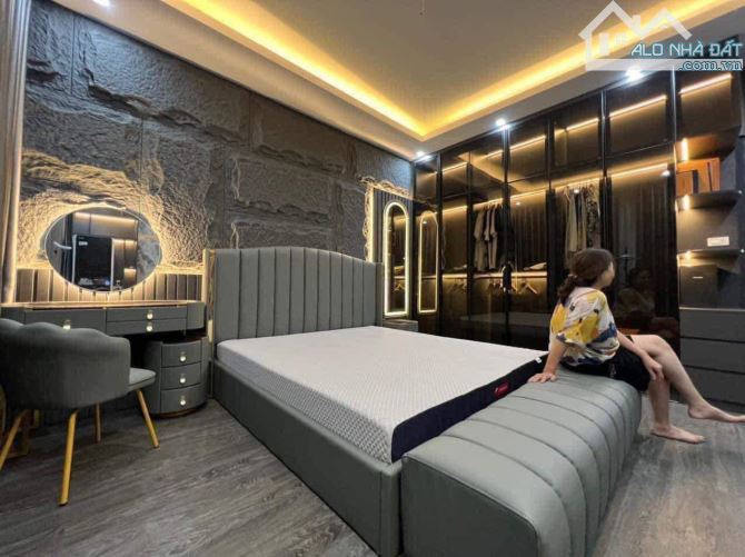 Hoàng Như Tiếp gần viện TÂM ANH - 55m 6tầng MT 4.5m thang máy nội thất mới - giá tốt. - 3