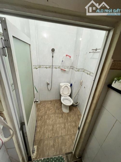 Bán Nhà  Quận 7 DTSD 45m2 ,2 Tầng , Dưới chân cầu tân thuận, Huỳnh Tấn Phát , Giá 2,350 Tỷ - 3