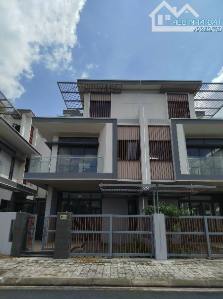 100M NHÀ PHỐ ĐÔNG TĂNG LONG, 8,X TỶ, ĐƯỜNG 10M, PHÂN LÔ ĐỒNG BỘ - 3