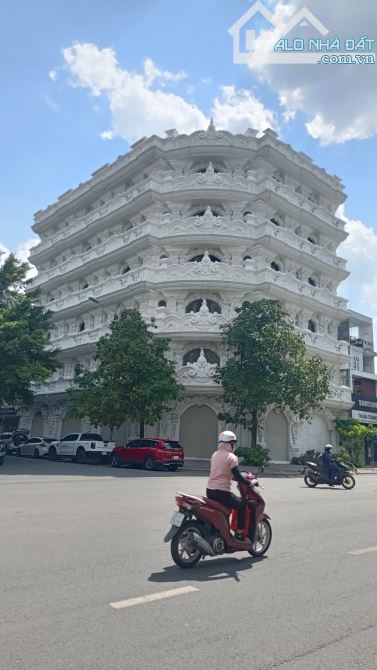 Bán đất góc 2 mặt tiền, TTHC Dĩ An, ngang 15m, hơn 300m2, Dĩ An, TP HCM - 3