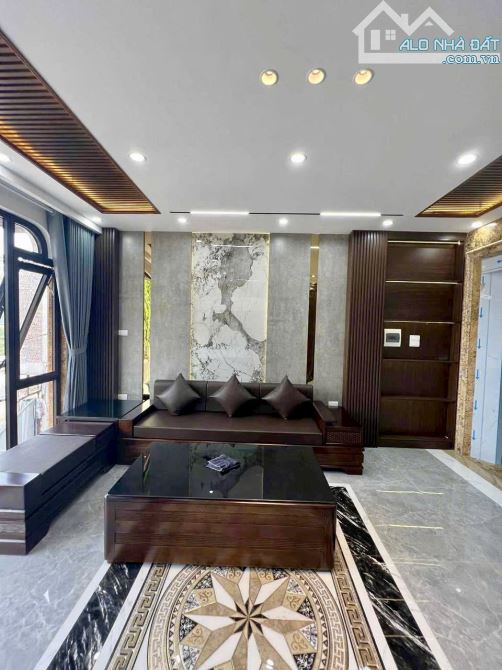 Khuôn tiền hiếm 13 tỷ, 7 tầng thang máy, Vỉa hè đường 13.5m full nội thất - 3