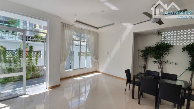Cần tiền Bán Bán nhà 3 tầng Mặt tiền Phước Tân, Trung tâm tp Nha Trang ⚡️Diện tích: 64,4m2 - 4