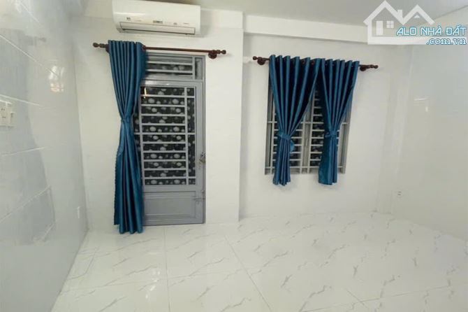 Bán nhà Thích Quảng Đức Phú Nhuận, Phường 5, 4x6m 4 Tầng 3 phòng ngủ - Giá 4.7 tỷ TL - 4