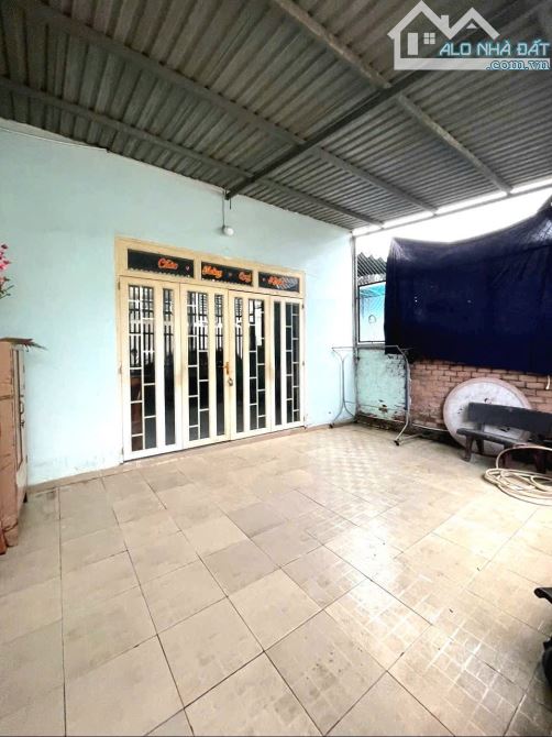 NP722  BÁN NHÀ 195m2 THỔ CƯ P.TRẢNG DÀI GIÁ RẺ :  Diện tích : 6m x 33m cấp 4 rộng rãi vẫn - 4