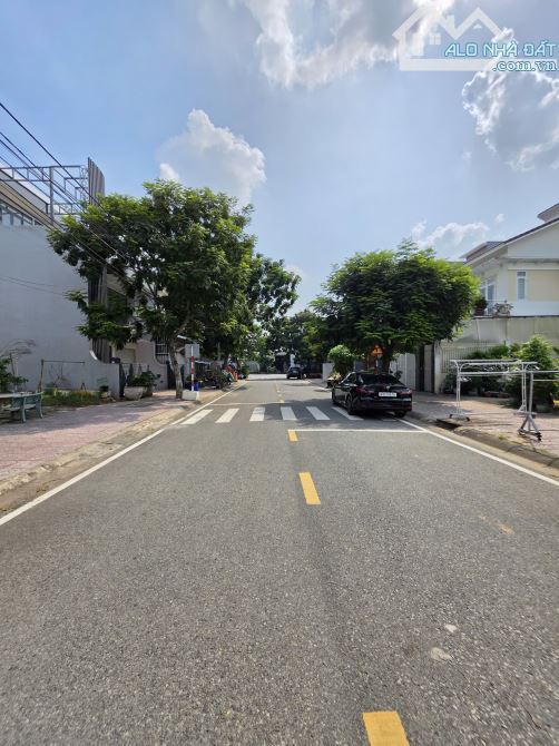 Bán đất biệt thự 7.5x20m, đường D9 KDC Châu Thới p. Bình An - 4