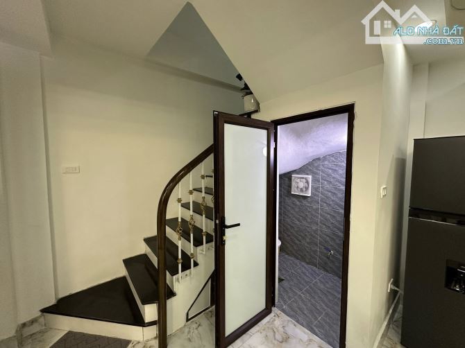 BÁN NHÀ NGUYỄN LƯƠNG BẰNG ĐỐNG ĐA 40m 5T Mt 3.5m GIÁ 8.5 TỶ NGÕ THÔNG KINH DOANH. - 4