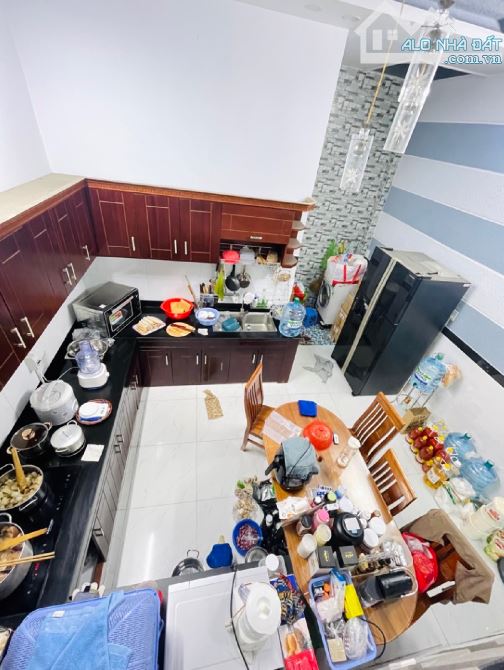 BÁN NHÀ 3 TẦNG – HẺM XE HƠI 1 TRỤC – SÁT MẶT TIỀN TRƯƠNG THỊ HOA– SỔ VUÔNG A4 – TẶNG FULL - 4