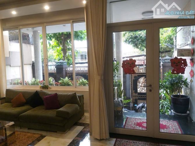 Bán Nhà MT Nguyễn Minh Hoàng Khu K300 Q.Tân Bình - 10x22m Hầm 3 tầng giá chỉ 54 tỷ. - 4