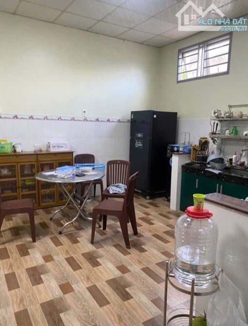 Bán thì tiếc để thì gánh nợ k nỗi !  Chủ kẹt tiền bán nhanh căn nhà ở Diện tích 138m2 - 4