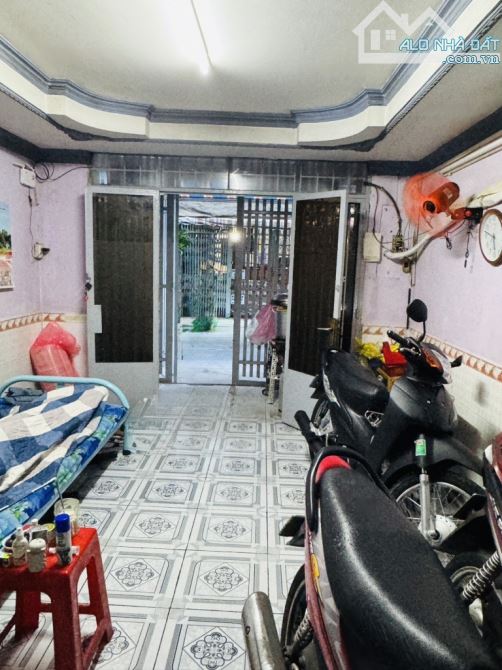 🏡Bán nhà LLQ - 40m2 - 3 Tầng - hẻm 5m - 4pn - Ngay vòng xoay LLQ - Chỉ 5.980 Tỷ 💵 - 4