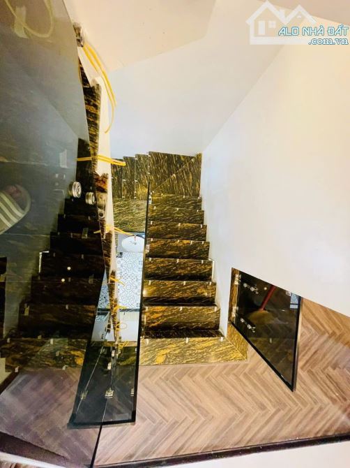 Bán nhà 5 tầng thang máy khu phân lô Văn Cao - Thư Trung - 70m giá bán 6,8 tỷ - 4