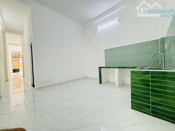 Bán Nhà Bà Điểm Hóc Môn-80 M2 (4 x 20 ) - 2Tầng -Đường10m -  Chỉ 4,95Tỷ. - 4