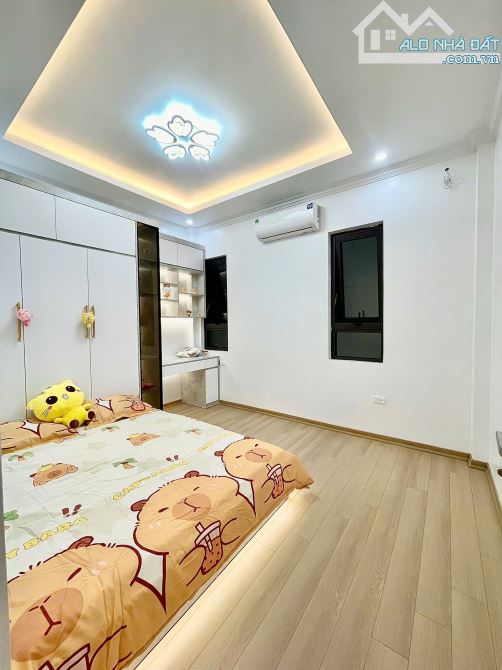 Chính chủ bán nhà Thái Hà 45m2, 6T thang máy, 5pn, mt 4,2m. Phân lô, 5 chỗ vào nhà.