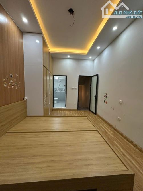 HÀNG HIẾM TRƯƠNG ĐỊNH - 37M - 4 TẦNG  CHẮC CHẮN - LÔ GÓC - GIÁ 7 TỶ - 4