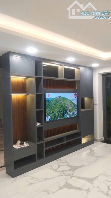 Biêt thự 2MT 69 Nguyễn Thông Q3 - 8.3x11m - 4 Tầng Thang máy - Nội thấp Ý Nhập Khẩu !!! - 2