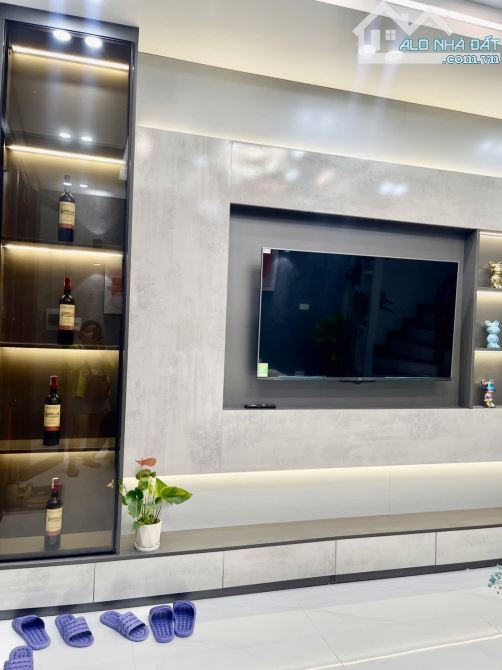MẶT NGÕ NÔNG - GẦN Ô TÔ-MẶT TIỀN RỘNG- FULL NỘI THẤT – CÁCH PHỐ 20M CHỈ 5,99 🧄SỞ HỮU 5 TẦ - 5
